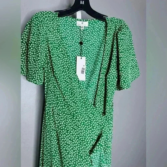❤️Socialite NWT Maxi Flutter Floral Print green dress size X-small - Picture 5 of 6
